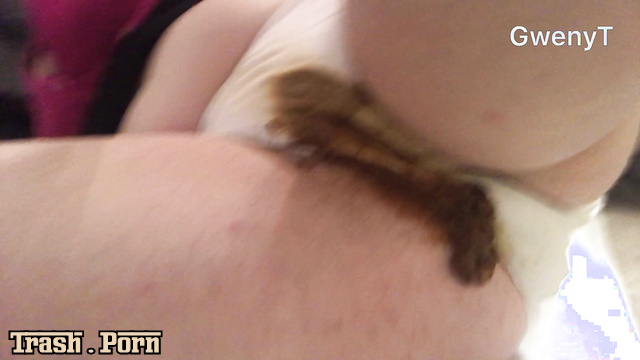 She masturbated with a vibrator and shit herself - GwenyT