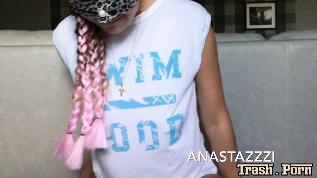 Young and playful lady peed right in her panties (ANASTAZZZI)