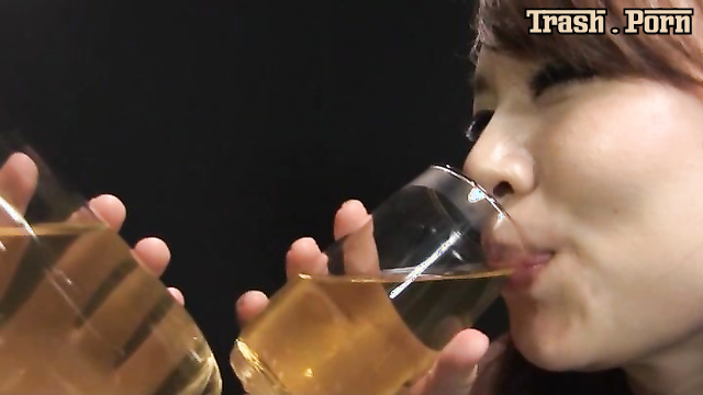 Asian girls pee and shit in each other's mouths (Fetidistrojp)