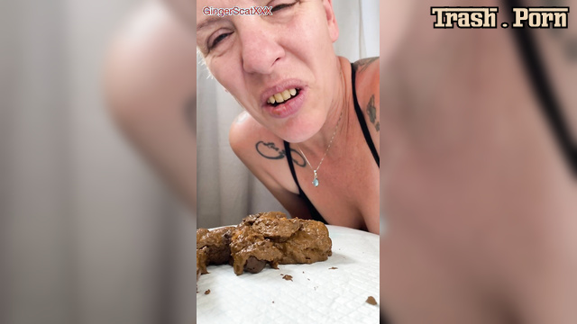 Strange milf decided to try a piece of her shit - XshayXshayX