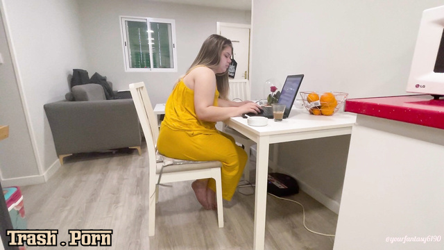Yourfantasy6190 was texting a guy and accidentally shit herself