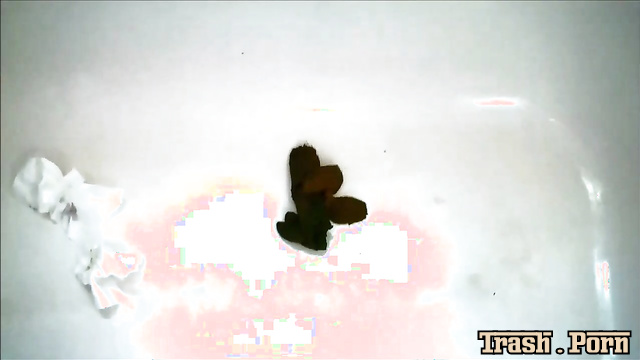 She pooped in the bathroom and masturbated - CosmicGirl