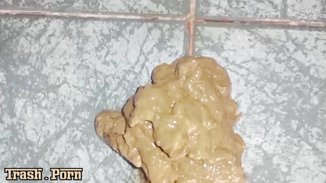 Poop and fart squatting from naked whore Miamartins