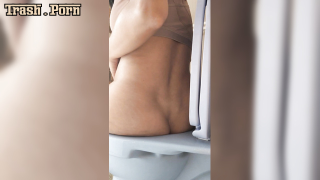 Explore her ass, dear / solo video with Lauracoliin