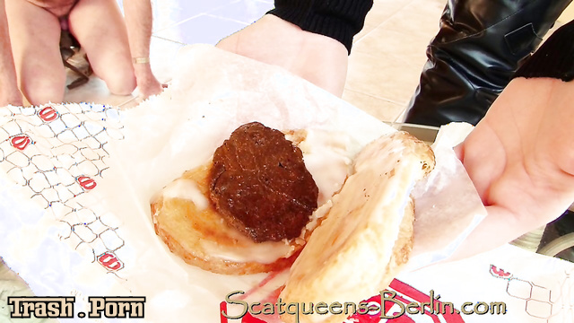 Ladies treated an old fart to a bun with their shit / Lady Joice