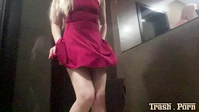 She pooped and farted in her boyfriend's toilet, thefartbabes